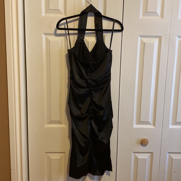 Beautiful black satin midi dress worn only once. Size XS - Picture 3 of 4
